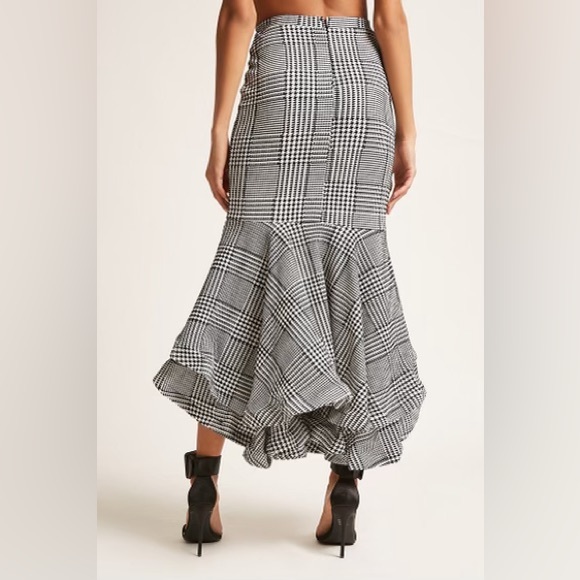 ETA High-Low Houndstooth Mermaid Skirt - Picture 4 of 8